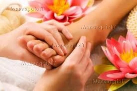 Centro massaggi Livorno Massaggio emozionale 3279765573