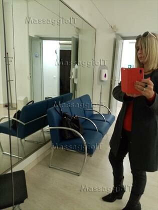 Massaggiatrice Latina Fisioterapista italiana - 3277064918