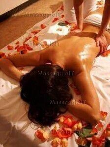 Massaggiatrice Napoli Massaggi Emozionali, ambienti sanificati...ti aspettiamo - 3476463189