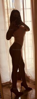 Massaggiatrice Roma NEW NEW RAGAZZA STUPENDA DELLE MANI ESPERTE - 3896358247