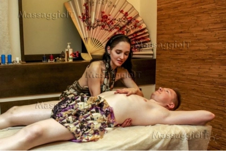 Massaggiatrice Verona MASSAGGI TANTRA  TOTALE RELAX