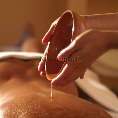Massaggiatori Torino Il vero massaggio Tantra con trattamento Yoni a Torino