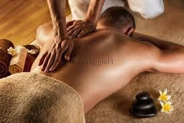 Massaggiatori Bari Puro Relax: Massaggiatore Olistico Certificato per Uomini, Donne e Coppie