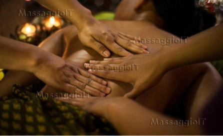 Massaggiatrice Venezia UNA O DUE DONNE PER MASSAGGI