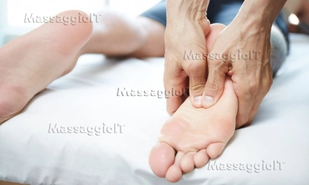 Massaggiatore Milano _______MASSAGGIATORE  SPORTIVO  TANTRA-Piedi massage 327.461 tre sette uno uno_______