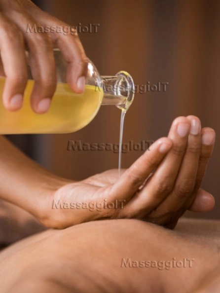 Massaggiatore Milano MASSAGGI  TANTRA MILANO MASSAGGIATORE -piedi massage per UOMO