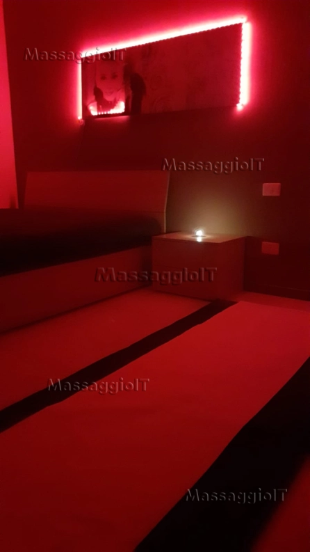 Massaggiatrice Padova New  Super Massaggi  Sexy Corpo A Corpo Nudi, Lingam e Molto Altro