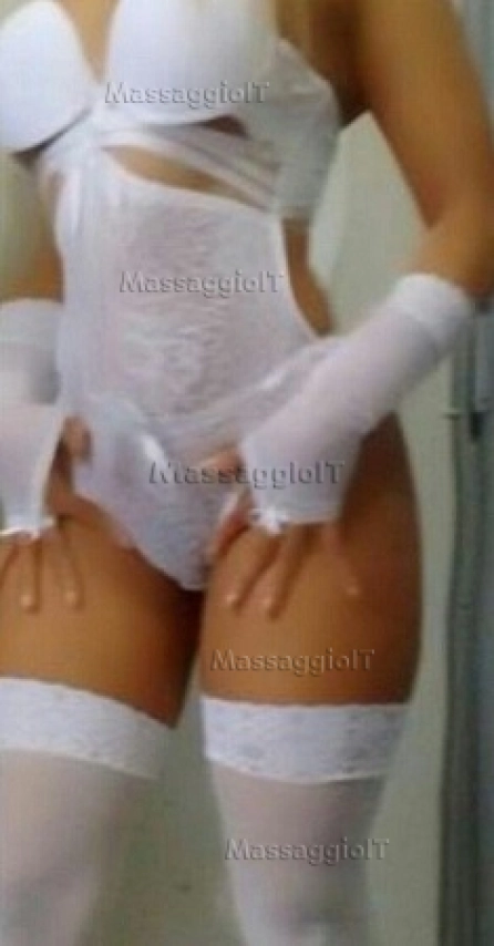 Massaggiatrice Roma SPLENDIDA MASSAGGIATRICE SUPER-SEXY... X MASSAGGI SENSUALI E STIMOLANTI DI DIVERSA NATURA... X TUTTI I GUSTI