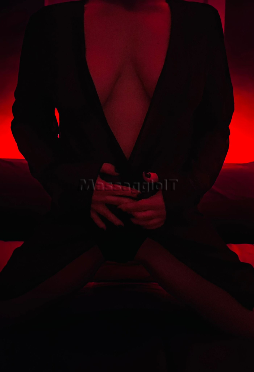 Massaggiatrice Salerno Massaggi Tantra
