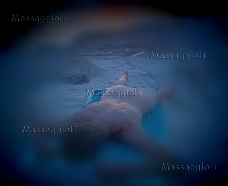 Massaggiatrice Milano ))))))))))))))))  MASSAGGI  TANTRA Sportivo  LINGAM Californiano-piedi massage )))))))))))))))))))