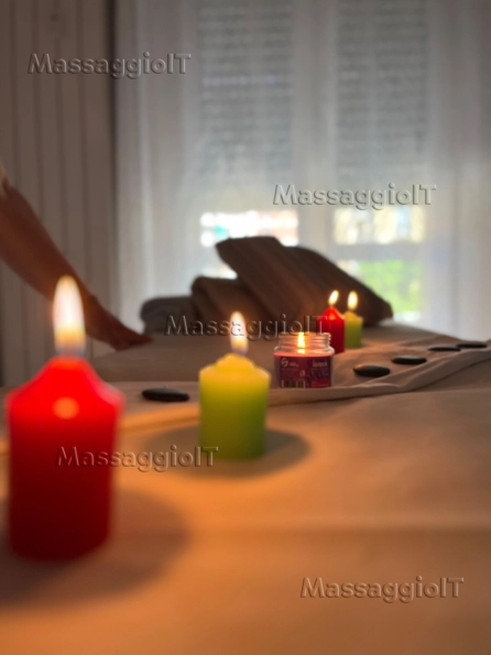Massaggiatrice Torino ESPERTA MASSAGGIATRICE, ESEGUE SOLO MASSAGGI OLISTICI.... SENZA FINE EROTICO.