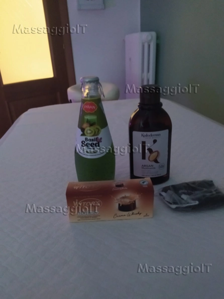 Massaggiatrice Torino ESPERTA MASSAGGIATRICE, ESEGUE MASSAGGI OLISTICI.........