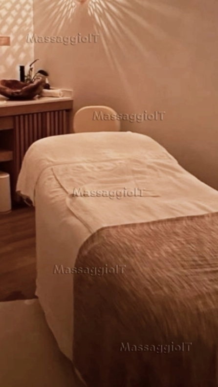 Massaggiatore Firenze TANTRA MASSAGE ( SOLO X DONNE)