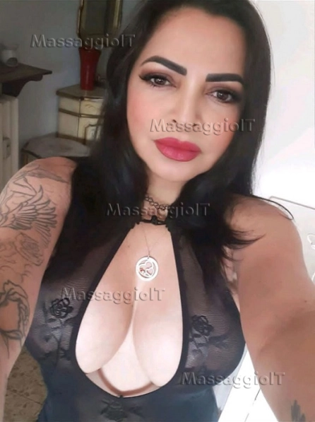 Massaggiatrice Torino VANESSA BELLA MASSAGGIATRICE EROTICA (FOTO REALI) ANCHE MASSAGGI PARTICOLARI CON SENO, PIEDI E LATO B.... (NOVITA' IMPERDIBILE)