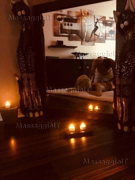 Massaggiatore Roma Massaggiatore Esperto a ROMA - Ayurvedico relax - Tantra - Yoni