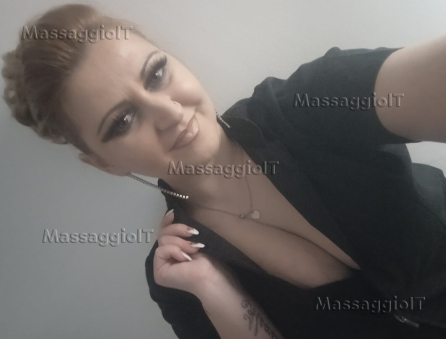 Massaggiatrice Milano BIONDA MASSAGGIATRICE SENSUALE PRATICA FANTASTICI MASSAGGI PER IL TUO RELAX


