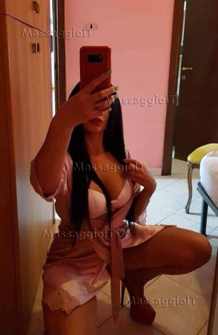 Massaggiatrice Fermo Vanessa splendida massaggiatrice, massaggi rilassanti sensuali