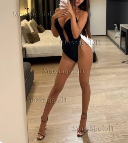 Massaggiatrice Torino Claudia 25 anni italiana