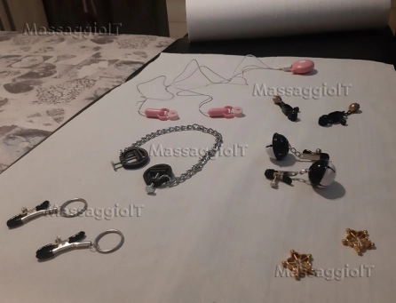 Massaggiatrice Cuneo Nuovi giocattolini.... x n i p p l e g a s m: alla scoperta delle infinite vie del piacere insieme ad una bella massaggiatrice 24enne sensuale e intrigante