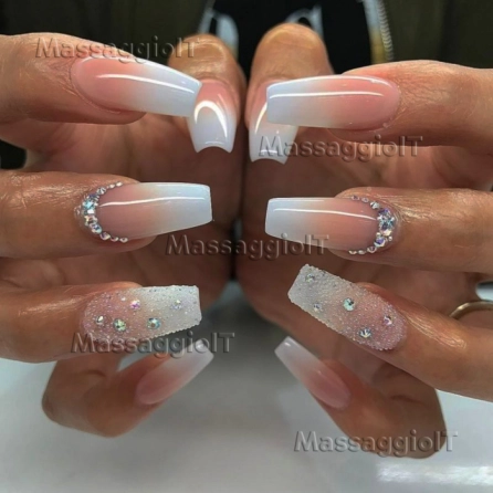 Massaggiatrice Torino NIPPLEGASM: alla scoperta delle infinite vie del piacere e magari dei propri FETICCI insieme ad una bella e intrigante massaggiatrice 24enne open mind