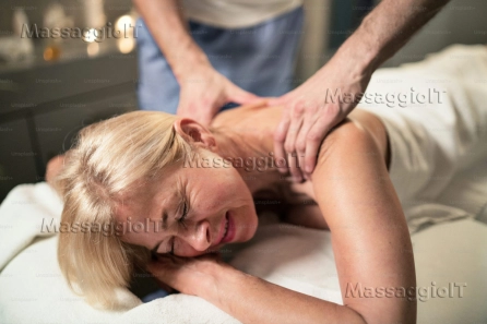 Massaggiatore Lucca Massaggi per Donne – Il Piacere di Abbandonarsi al Piacere