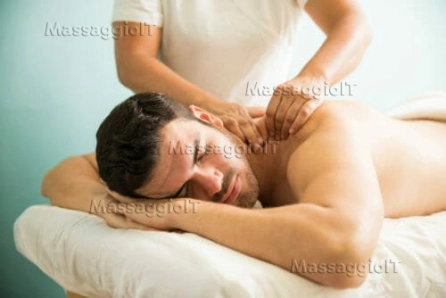 Massaggiatrice Torino 🌴🍃 OASI DEL BENESSERE OLISTICO - VALENTINA ESTETISTA 38ENNE DI OTTIMA PRESENZA, SPECIALISTA NEI TRATTAMENTI PARTI DELICATE 🍀