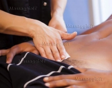 Massaggiatrice Torino 🌴🍃 OASI DEL BENESSERE OLISTICO - VALENTINA ESTETISTA 38ENNE DI OTTIMA PRESENZA, SPECIALISTA NEI TRATTAMENTI PARTI DELICATE 🍀