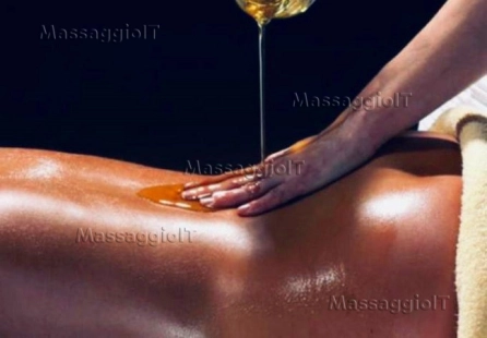 Massaggiatrice Torino NEW ENTRY - MASSAGGIATRICE 22ENNE QUALIFICATA NEI MASSAGGI EROTICI, CON UN GRAN BEL SENO NATURALE CHE TI FARA' IMPAZZIRE.... (VEDI FOTO 100% REALI)