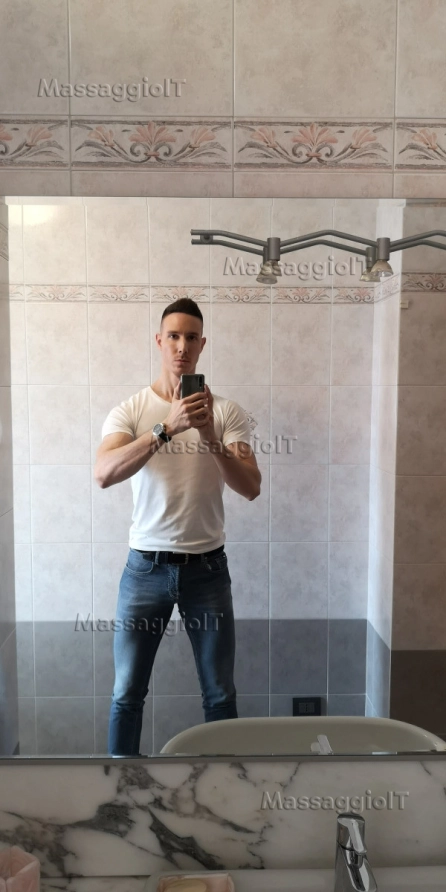 Massaggiatore Torino MASSAGGIO PER DONNE A DOMICILIO