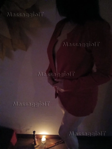 Massaggiatrice Torino SCAMBIO EMOZIONALE CON MASSAGGIATRICE ITALIANA - foto reali