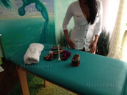 Massaggiatrice Torino MASSAGGIATRICE EROTICA π 30enne abile ed esperta nei massaggi erotici, con un gran bel SENO NATURALE ππ
che ti fara' impazzire.... π (vedi foto)