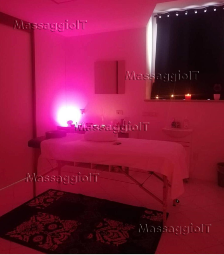 Massaggiatrice Perugia MASSAGGI 4 MANI