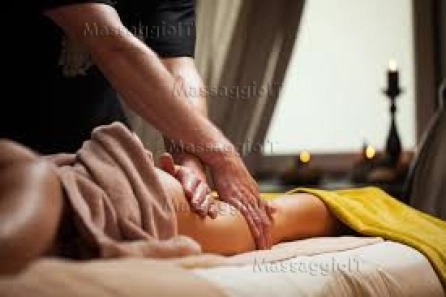 Massaggiatore Napoli Massaggiatore esperto relax tantra per coppie