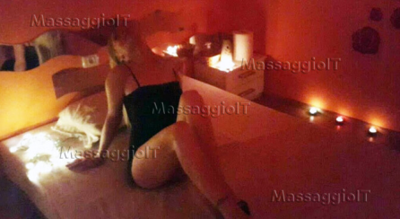Massaggiatrice Parma Bella bionda esperta dei massaggi!!!