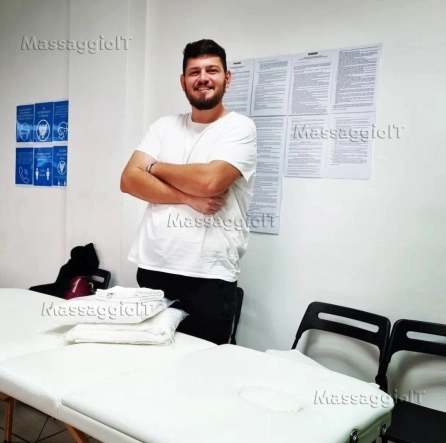 Massaggiatore Taranto Massaggiare professionista