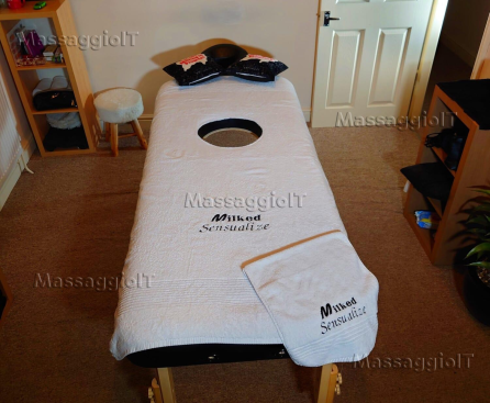 Centro massaggi Roma Centro olistico Massaggio Tantra erotico Milkingtable unica a farlo in Italia prova un massaggio completo da una tettona!!