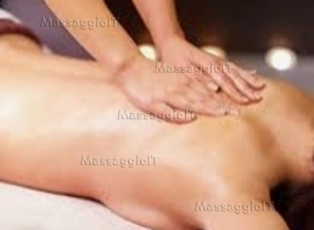 Massaggiatore Napoli Massaggiatore di benessere e piacere per donne interessate