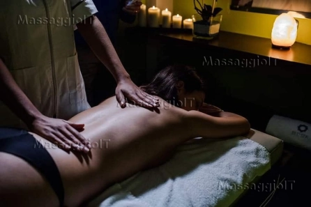 Massaggiatore Napoli PROVA LA RIVOLUZIONE DEI SENSI-PER DONNE TANTRA MASSAGE RICHIEDI IL VIDEO🔥