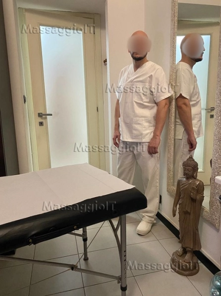 Massaggiatore Torino Salvo Luxury Massage - Massaggiatore siciliano 40enne qualificato con quel tocco in più.....