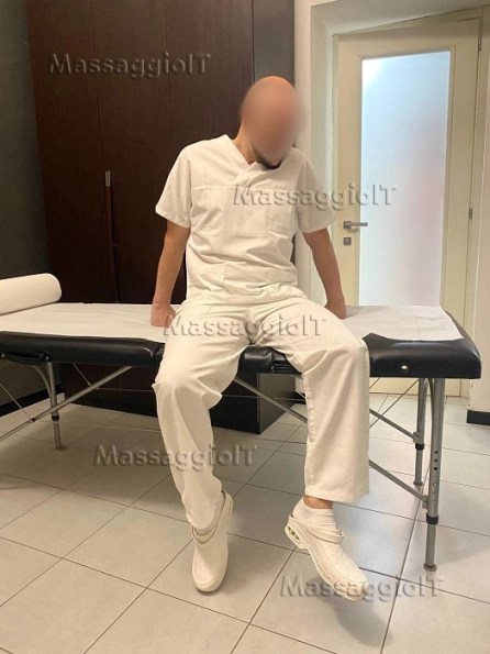 Massaggiatore Torino Salvo Luxury Massage - Massaggiatore siciliano 40enne qualificato con quel tocco in più.....