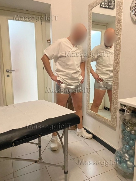Massaggiatore Torino Salvo Luxury Massage - Massaggiatore siciliano 40enne qualificato con quel tocco in più.....