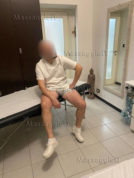 Massaggiatore Torino Salvo Luxury Massage - Massaggiatore siciliano 40enne qualificato con quel tocco in più.....
