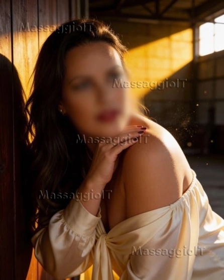 Massaggiatrice Firenze Foto reale… Massaggi sensuali, dolci, coinvolgenti per persone veramente interessate…