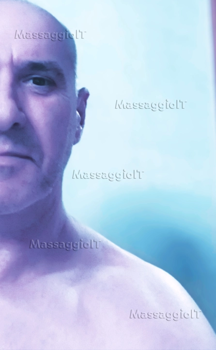 Massaggiatore Treviso MASSAGGIATORE PROFESSIONISTA PER IL COMPLETO BENESSERE DI UOMO- DONNA- COPPIA
