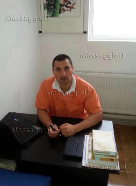 Massaggiatore Torino Massaggiatore e fisioterapista professionale con esperienza.