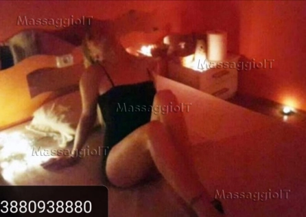 Massaggiatrice Rimini BELLISSIMA BIONDA. MASSAGGIO TANTRA.