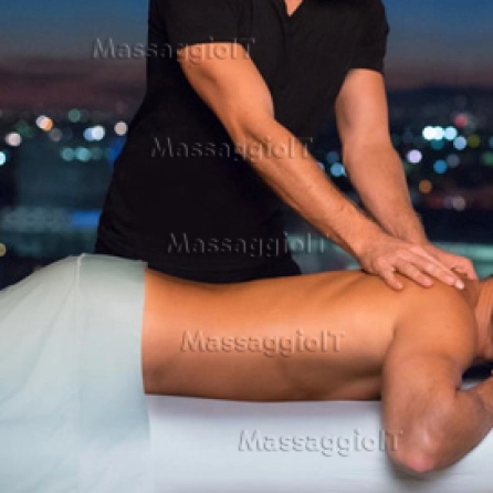 Massaggiatore Lecce Massaggiatore francese professionista offre massaggi per uomini