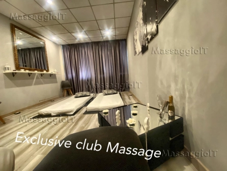 Centro massaggi Napoli MASSAGGIATORE UOMO DONNA E COPPIE FOTO REALI