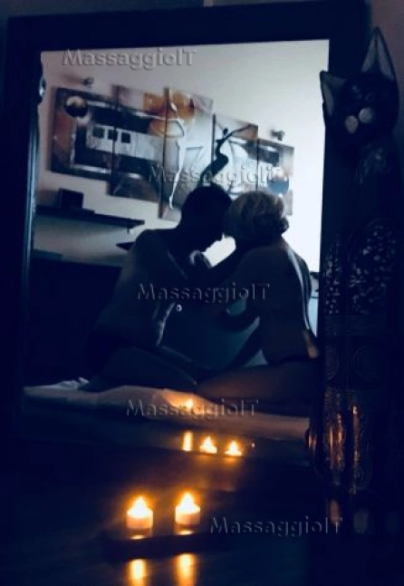 Massaggiatore Roma ROMA MASSAGGIATORE TANTRA YONI