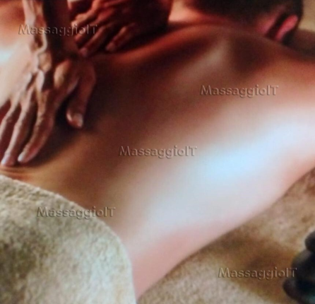 Massaggiatrice Savona Massaggi a 4 mani Laura e Giulia